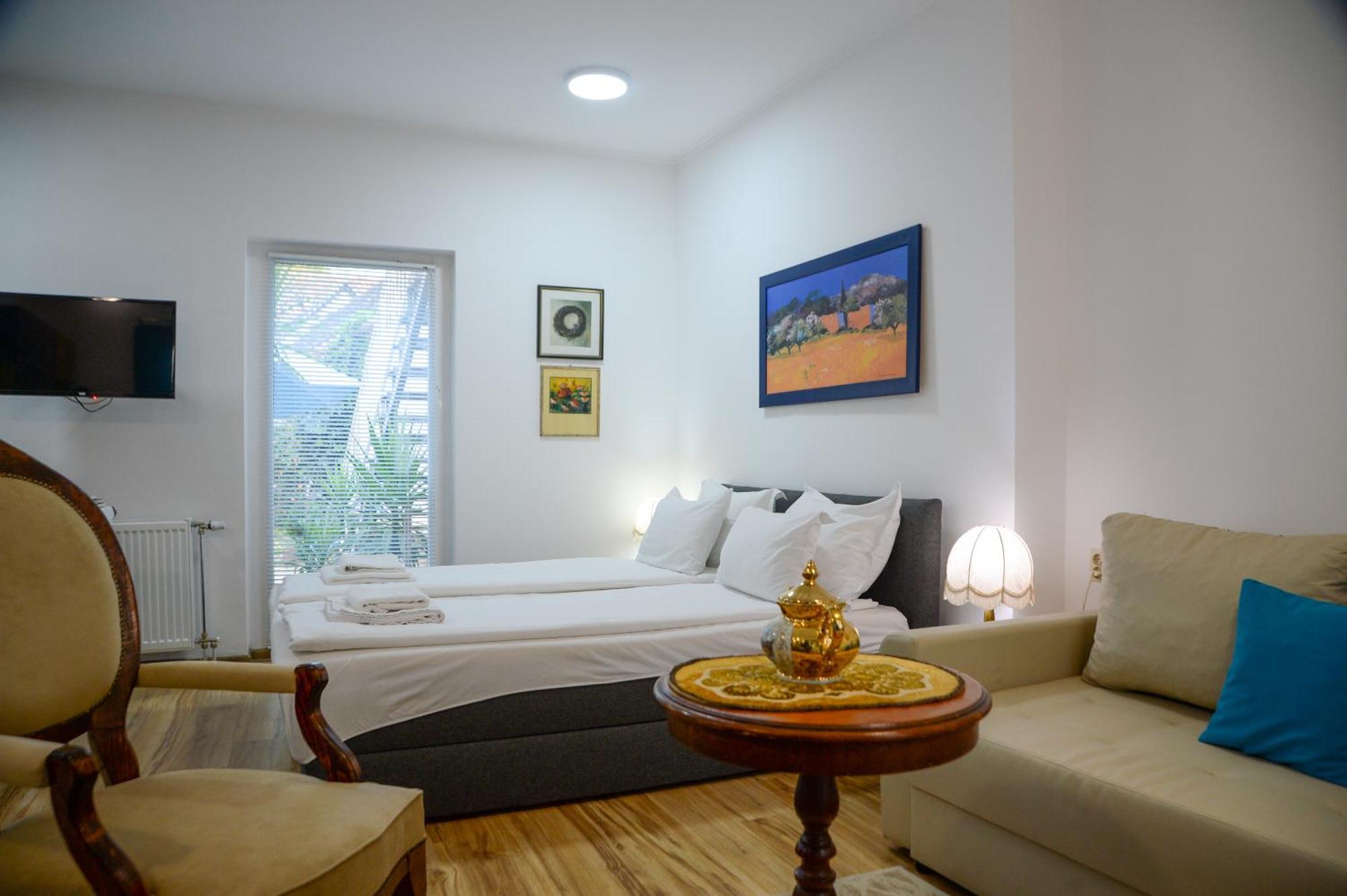 Apartman Centar 스렘스키카를로브치 외부 사진